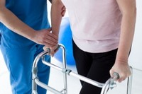 働き続けても、生活は追い込まれていく（提供画像）