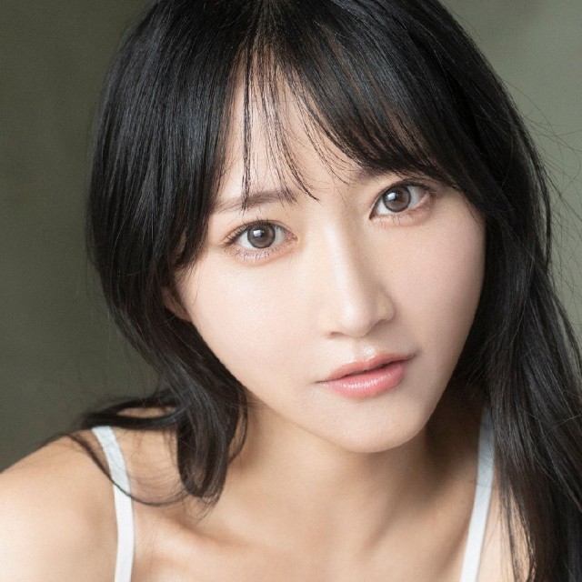 川瀬もえ(C)光文社/週刊FLASH 写真◎佐藤佑一