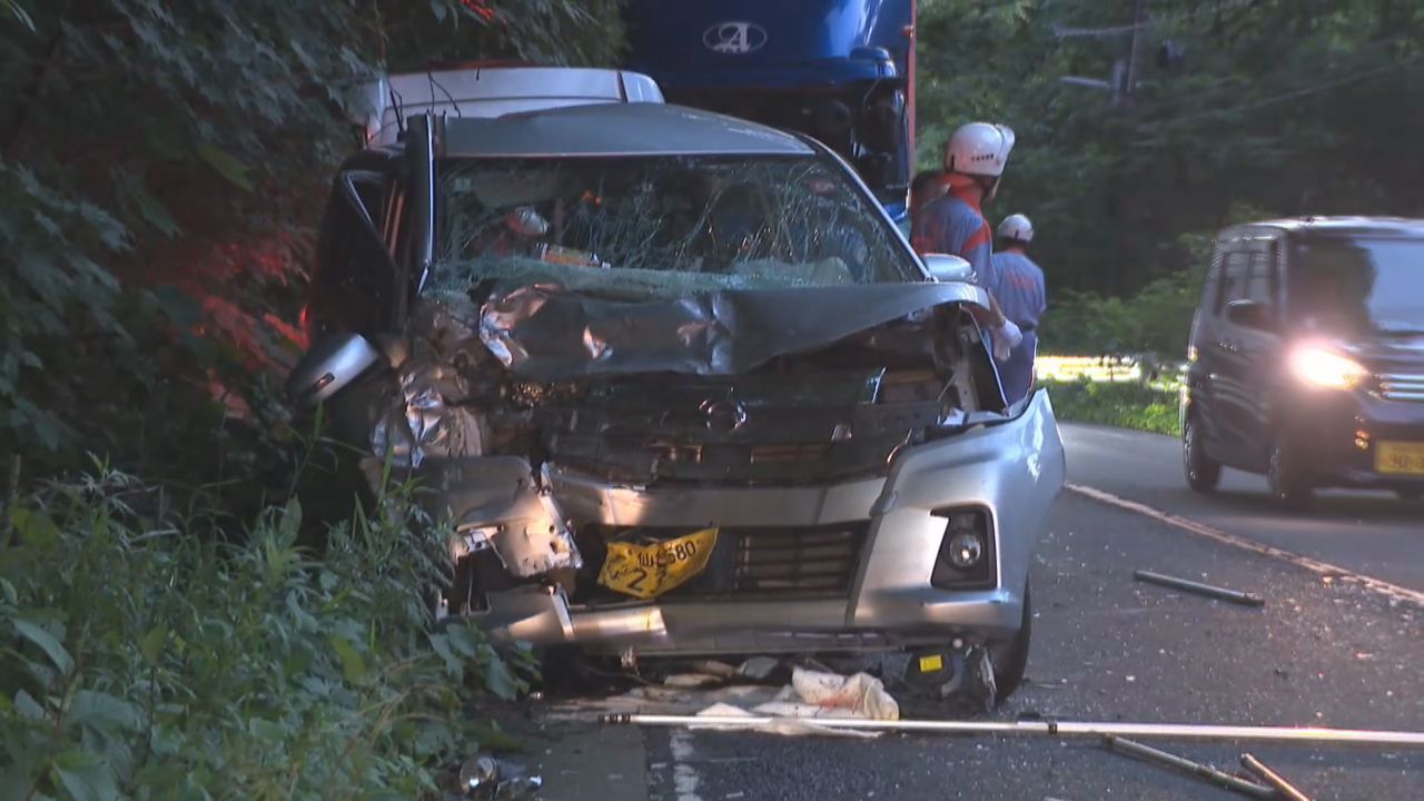 大型トラックと軽乗用車が正面衝突　軽乗用車の男性が意識不明　仙台・太白区
