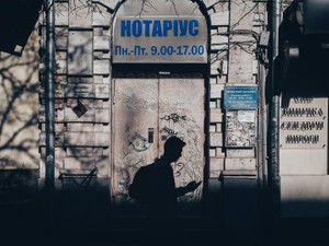 コロナで内定取消しを受け、お金に困った私。生きていくための知識を学生たちに伝えたい