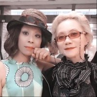 30年以上にわたった交流する森園みるく氏（左）と榎本由美さん（写真提供・森園みるく氏）