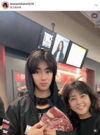 立花理佐さん（右）と息子で俳優の松永慎之介さん（立花さんの公式インスタグラムから）