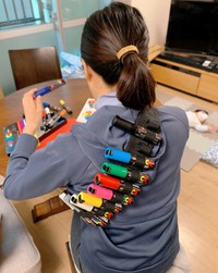 妻がポスカ装備のガチ勢と投稿し話題に（ダンボールビーダマン工作・発明さんのTwitterより）