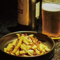 さぬきくらげメンマとビール（高橋石油提供）