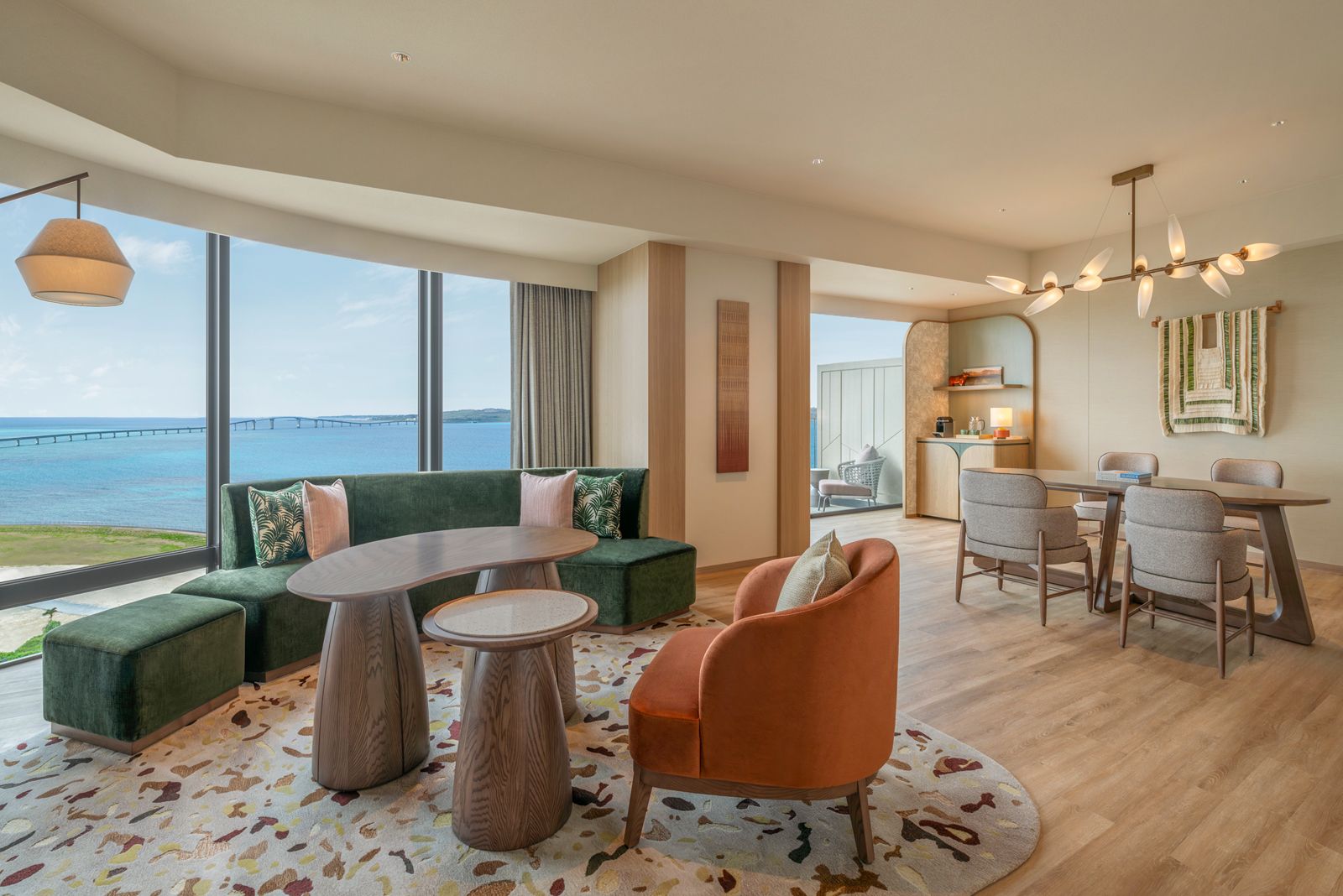 09_King-Canopy-Suite-(1019)-Livingroom-1