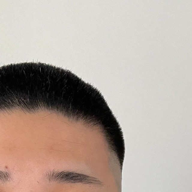 毎月5,000円・1時間かけて整えられた夫の髪型／うりさん（@YqTzs）提供