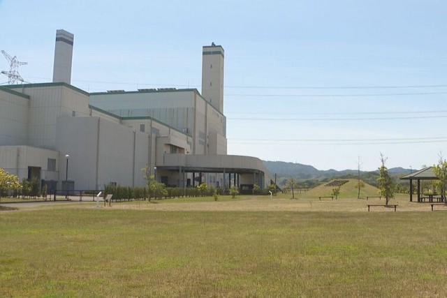 秋田犬が保護されたごみ処理施設