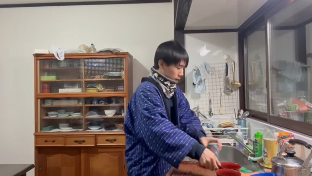 後片付けまできちんと担当。明日のご飯の用意もしてあげます／ひろの日陰暮らしさん（@hiro_hikage）提供