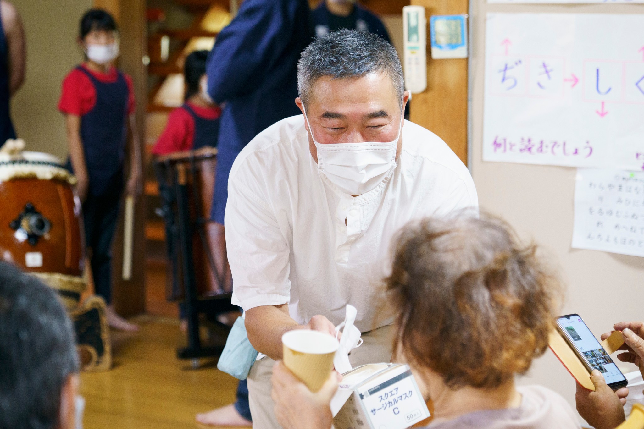 地域住民を招いた施設のイベントで＝2022年8月20日、長野県千曲市
