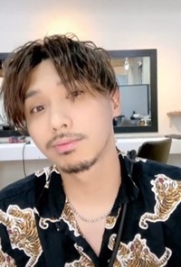 ウィッグ装着後／かつらニキ（ノゾエタカシ）さん（@katsuraniki）提供