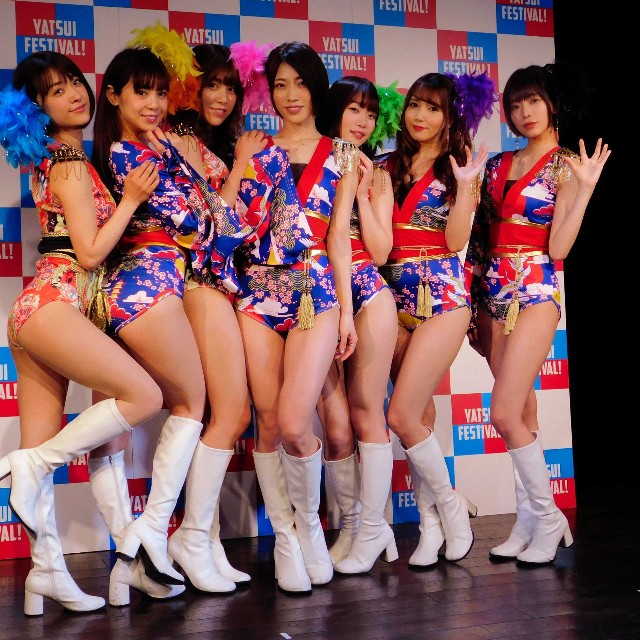 恵比寿★マスカッツの（左から）みひろ、吉澤友貴、神崎紗衣、市川まさみ、架乃ゆら、友田彩也香、辰巳シーナ2019年6月撮影