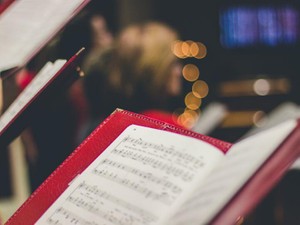 高校時代のクリスマスイブは、教会で。メサイア研究部の部員だった私