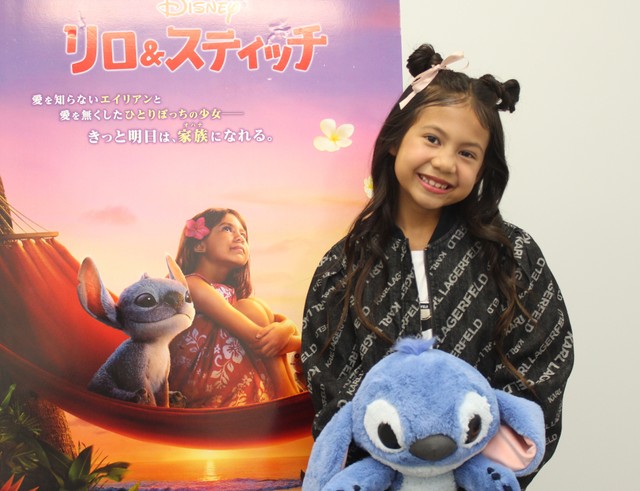 リロ役を演じたハワイ育ちのマイア・ケアロハさん＝大阪市内