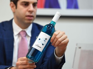 ジョージア大使が絶賛の水色ワイン「ケサネ」を実飲　誕生の背景に「脱ロシア」？