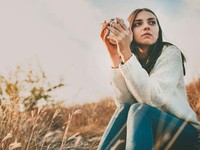 世界で増える「おひとりさま」、孤独とは限らない　現実を見すえた取り組みを