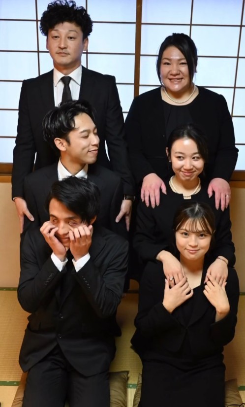 19年後、祖母の葬儀に集まった6人のお孫さんたち／Sarryさん（@s_a_r_r_y_555）提供