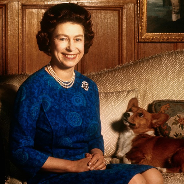 エリザベス女王、新犬種「ドーギー」誕生に誇り