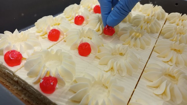 真っ赤なサクランボも懐かしい