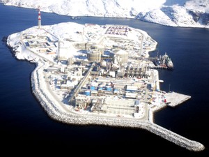 北極圏の資源開発、ノルウェーは環境重視で外国企業とも協力的　ロシアとは対照的