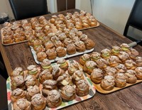 種類の違うクリームが入ったお手製のシュークリーム（提供：@sweets_or_tenyaさん）
