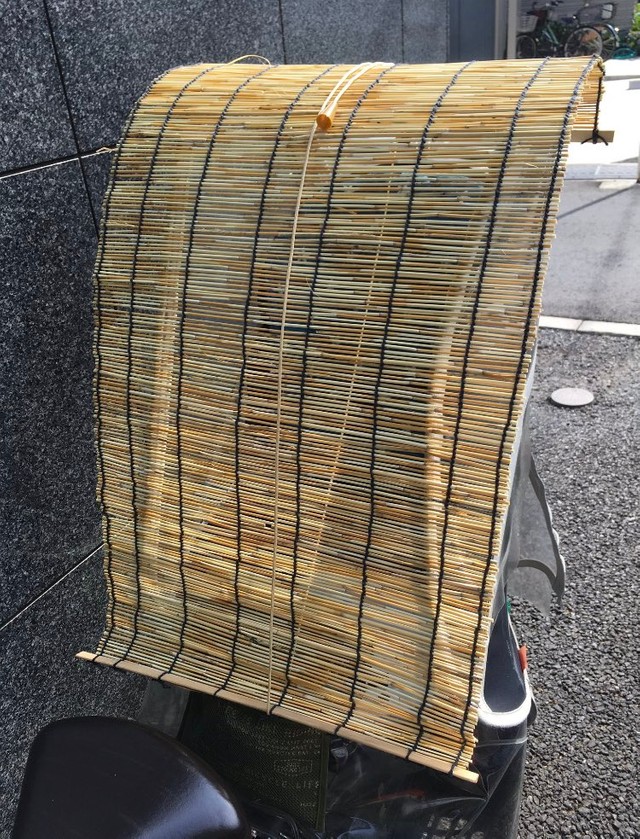 すだれを下ろすとさらに厳かな雰囲気に（もがママさん提供）