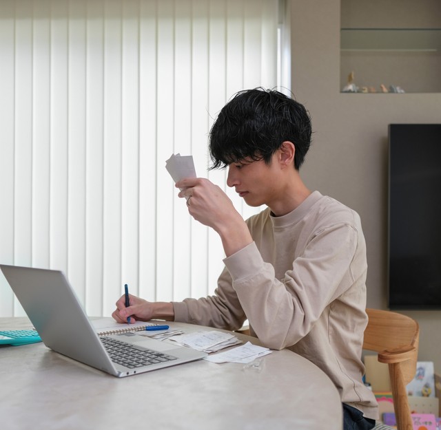 家の中では人格否定的な発言を繰り返す妻…　※画像はイメージです（monzenmachi/stock.adobe.com）
