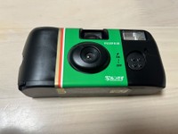 初めての「写ルンです」に中学生の娘がパニック!?＝渡辺いわしさんのX（@watanababy2010）より