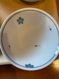 こちらが運用ではなくシステムで対応する茶碗（GUTTIさん提供）