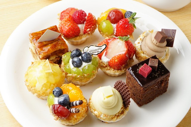おいしそうなコンビニスイーツ※画像はイメージです（photosomething/stock.adobe.com）