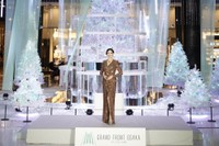クリスマスイベント「GRAND WISH CHRISTMAS 2025」のクリスマスツリー点灯式に登場したアン ミカ＝グランフロント大阪