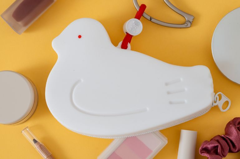平和に買えてうれしい【豊島屋】8/10鳩の日限定「鳩サブレー専用ポーチ
