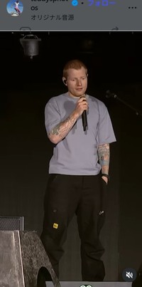 9月19日のフィラデルフィア公演でファンに状況を説明するエド・シーラン＝エド・シーランのインスタグラム＠teddysphotosより
