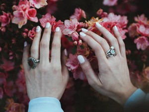 17歳の初恋も27歳の恋も「幸せな気分」にしてくれる恋は、やっぱり最高だ