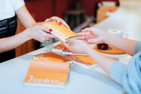 お店での選書時