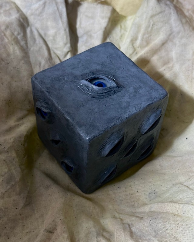 人気アニメ『呪術廻戦』に登場する呪物「獄門疆（ごくもんきょう）」！？（Amasakuさん提供）