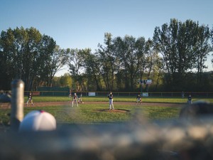 未来の野球少女たちの前例に。男子野球部で背番号をつけてマウンドへ