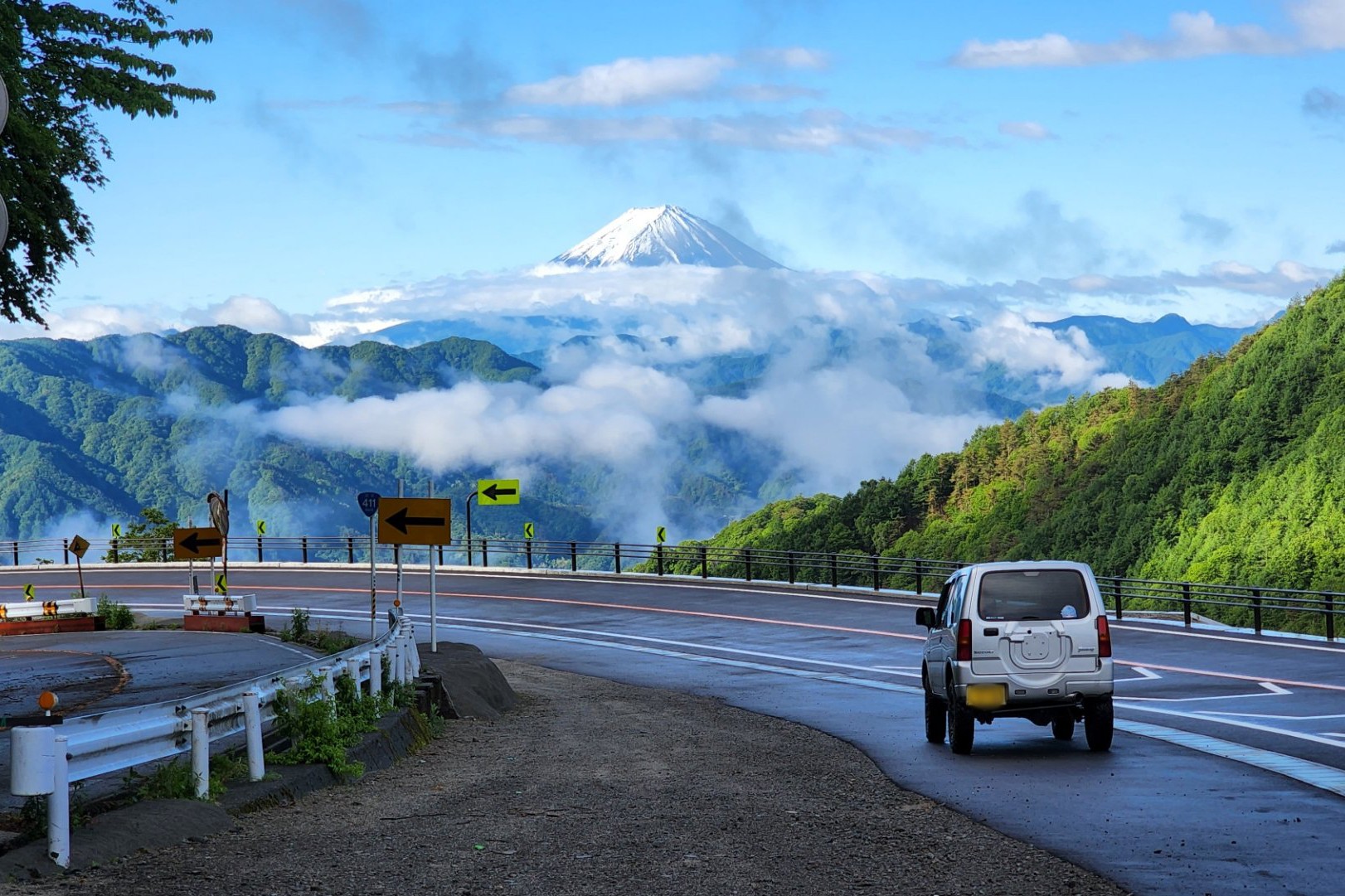これ絵じゃないの？」山間に広がる絶景に2万いいね「ヤベェ景色見た