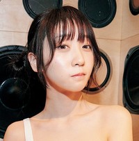 伊織もえ 「週刊SPA!」（扶桑社）2026年2月24日・3月3日合併号より＝撮影／彦坂栄治 ヘアメイク／中村未幸 スタイリング／SHOCO 協力／bar FLOWERS