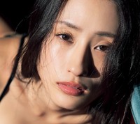 澄田綾乃（撮影／Takeo Dec.　 ヘアメイク／萩村千紗子　スタイリング／菊地文子）