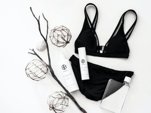 女性らしさへの嫌悪。一人称を「俺」、キャミソールはパッドを外した