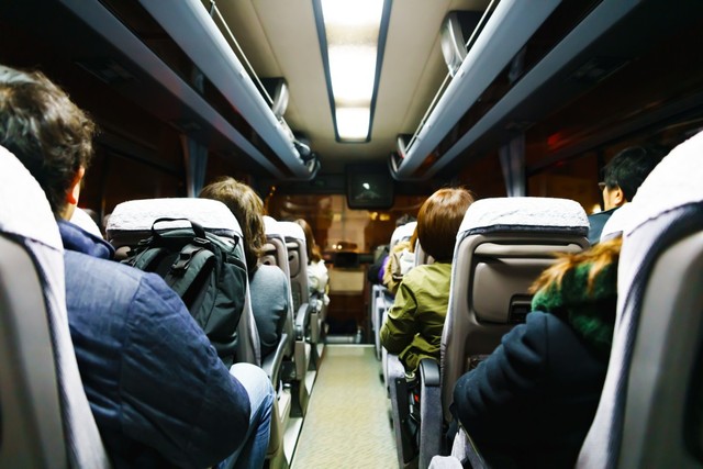 直近1年間の高速バス利用者の約4割がZ世代　※画像はイメージです（show999/stock.adobe.com）