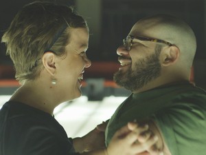 違いとは、差別とは　映画「いろとりどりの親子」監督に日本の高校生がぶつけた問い