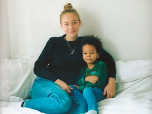 多様性誇った英国、ブレグジットでどこへ　写真家・金玖美が作品で問いかける