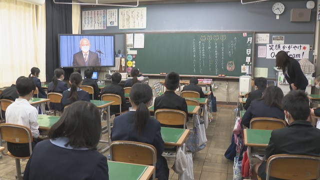 高松市の川添小学校で行われた始業式