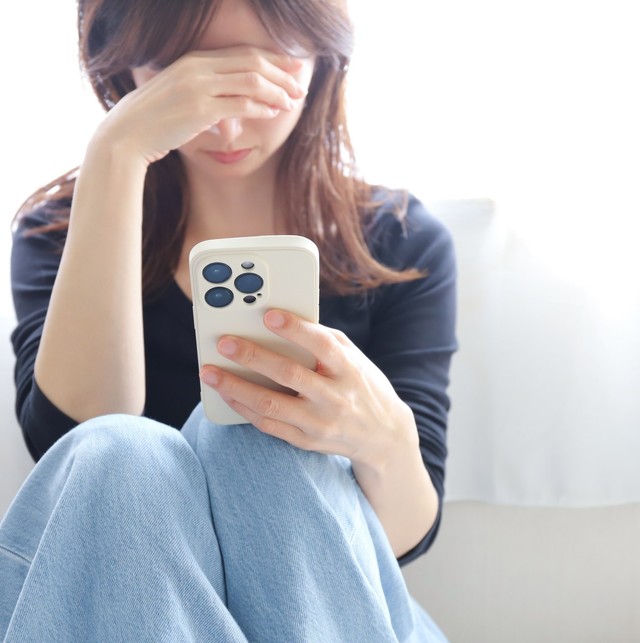 マッチングアプリでの婚活には思わぬ落とし穴が　※画像はイメージです（webbiz/photoAC）