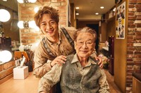 SHINeeミンホ（上）とイ・スンジェ（出典：パークカンパニーInstagram）