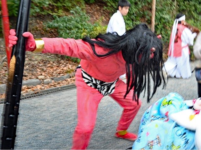 暴れる鬼（２０２５年２月１日撮影）