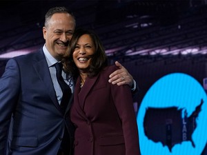 アメリカ史上初の「セカンドジェントルマン」が背負う、パイオニアの責務