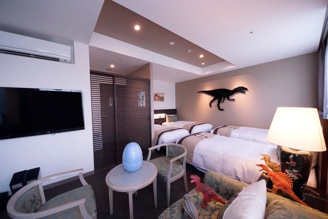 「リバージュアケボノの『恐竜ルーム』じゅら。卵の中身はなんだろう…？」