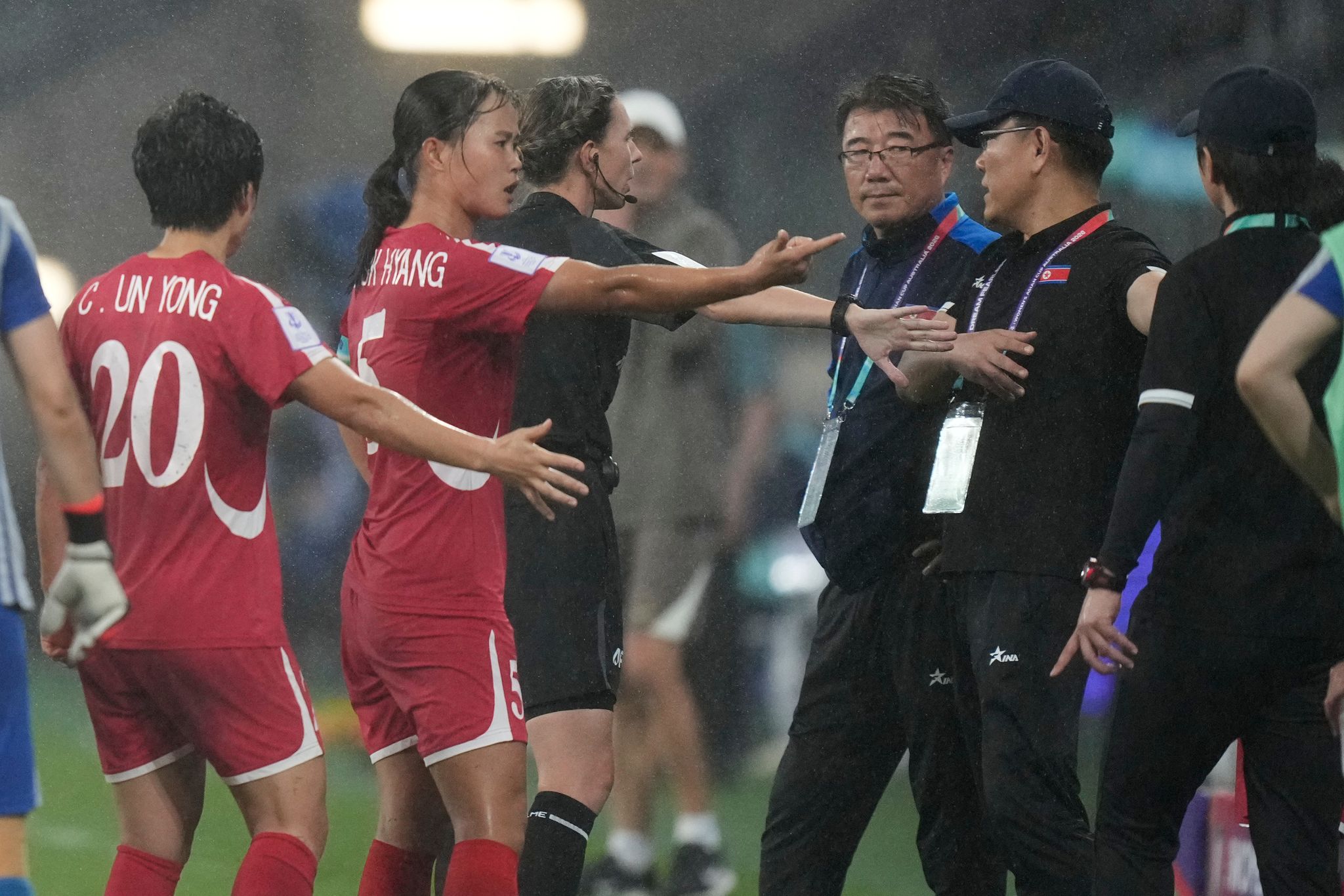 SOCCER/ China beats North Korea 2-1 to take top spot in Group B at Women’s Asian Cup